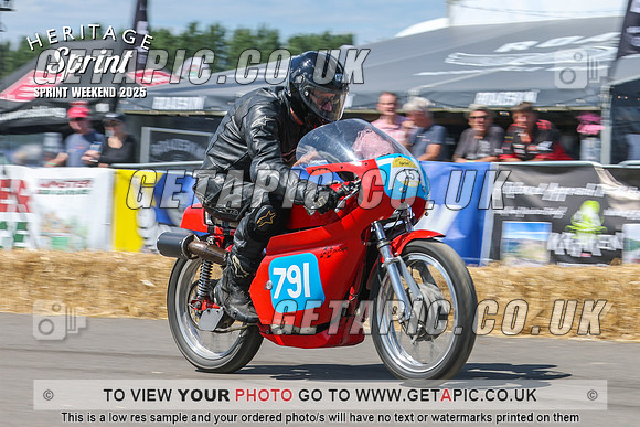 GP2508-4695-C_LOGO_ON_PHOTO