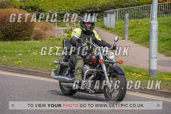 RS2204_6843
