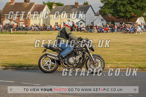 RS2207_8488