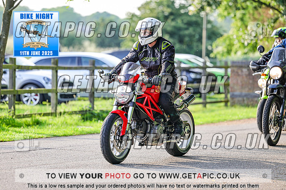 PR2506-07897_LOGO_ON_PHOTO