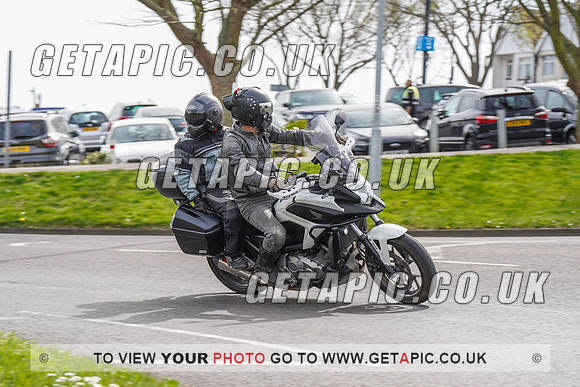 RS2204_10327