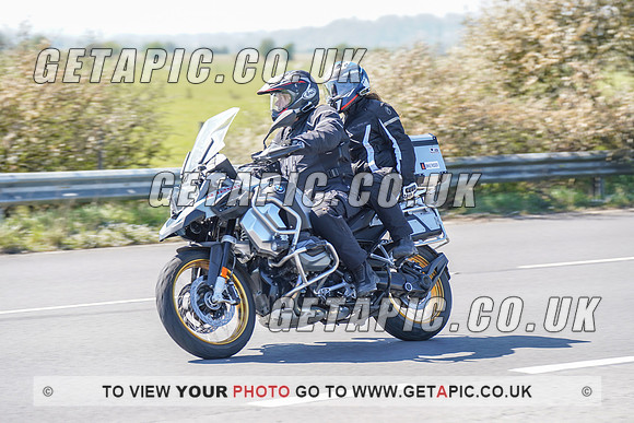 RS2204_2533