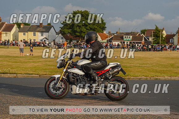 RS2207_8661