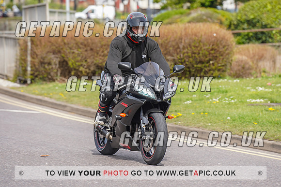 RS2204_6864