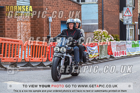 TW2508-001_LOGO_ON_PHOTO