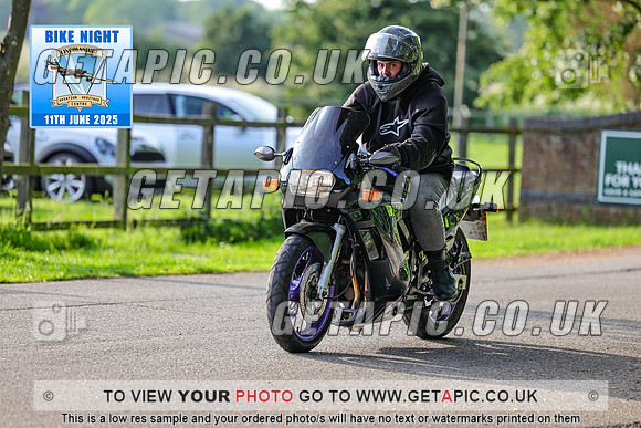 PR2506-07102_LOGO_ON_PHOTO