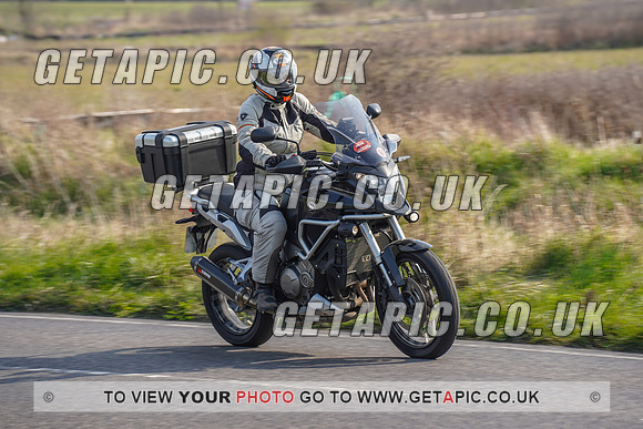 RS2203_4572