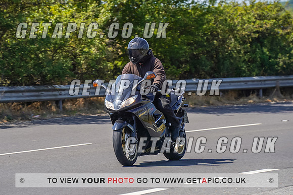 RS2208_1044