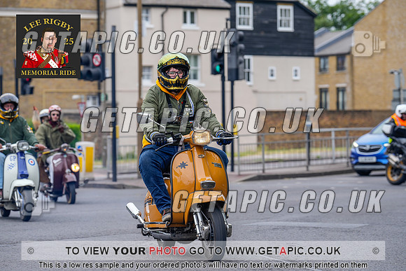 MW2505-20921_LOGO_ON_PHOTO