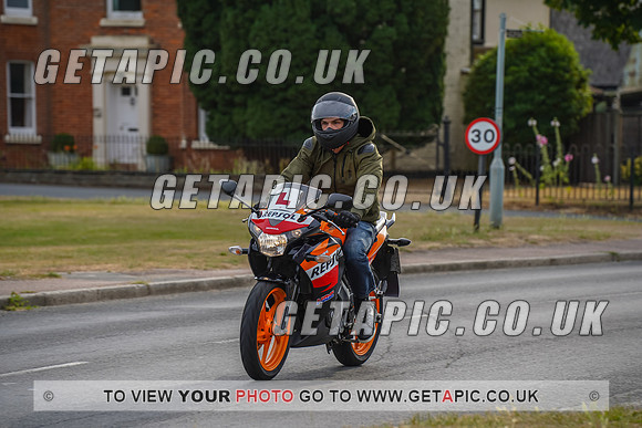 RS2207_7624