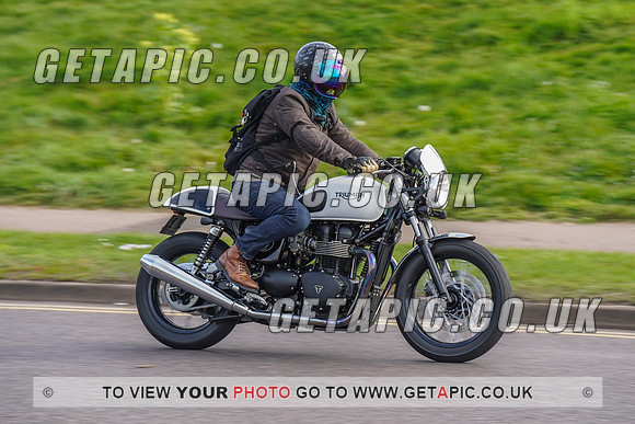 RS2204_3030