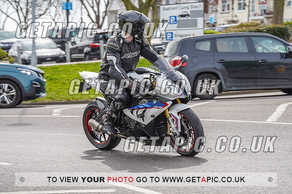 RS2204_9458