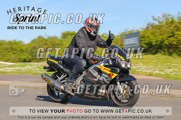 GP2405-0023-C_LOGO_ON_PHOTO