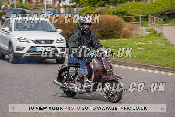RS2204_6846