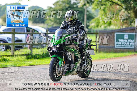 PR2506-07118_LOGO_ON_PHOTO