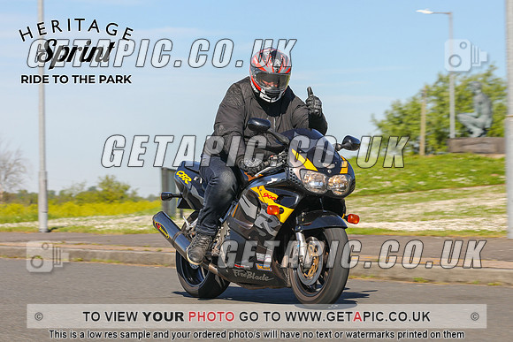 GP2405-0020-C_LOGO_ON_PHOTO