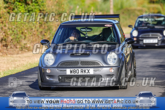 PR2508-28136_LOGO_ON_PHOTO