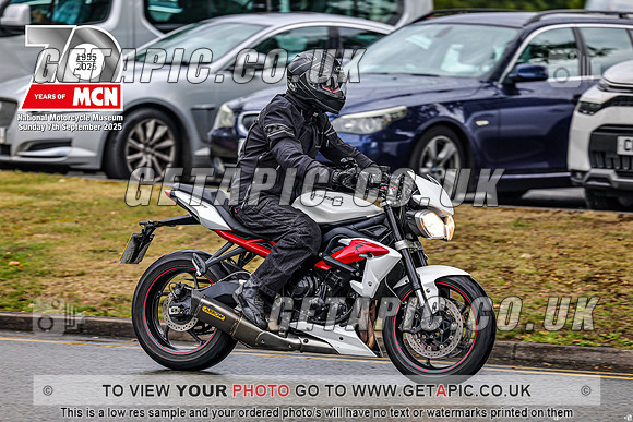 PR2509-01462_LOGO_ON_PHOTO