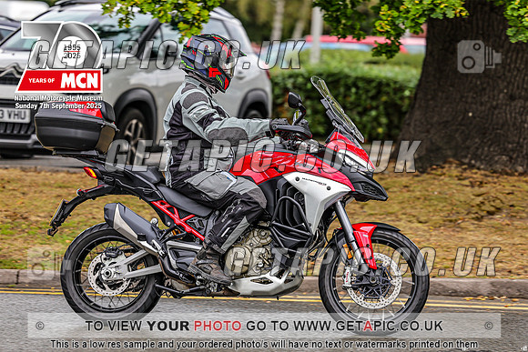 PR2509-01742_LOGO_ON_PHOTO