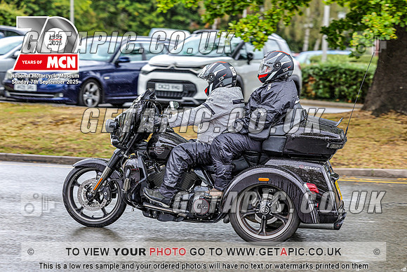 PR2509-01301_LOGO_ON_PHOTO