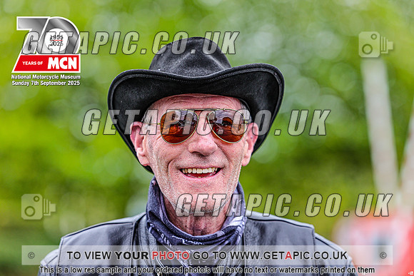 PR2509-01329_LOGO_ON_PHOTO