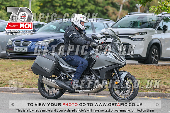 GP2509-012_LOGO_ON_PHOTO