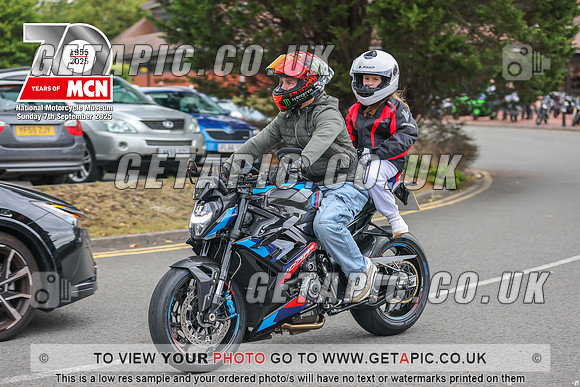 GP2509-050_LOGO_ON_PHOTO