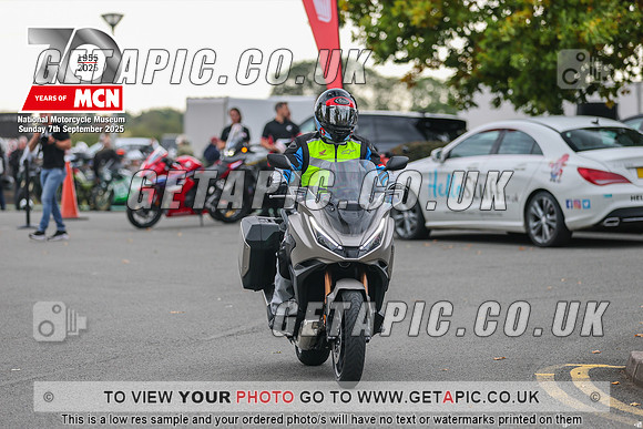 GP2509-070_LOGO_ON_PHOTO