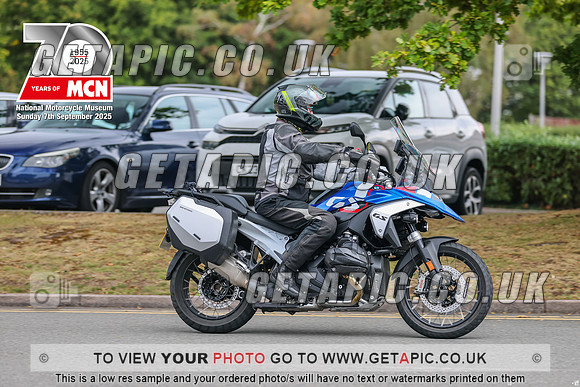 GP2509-090_LOGO_ON_PHOTO