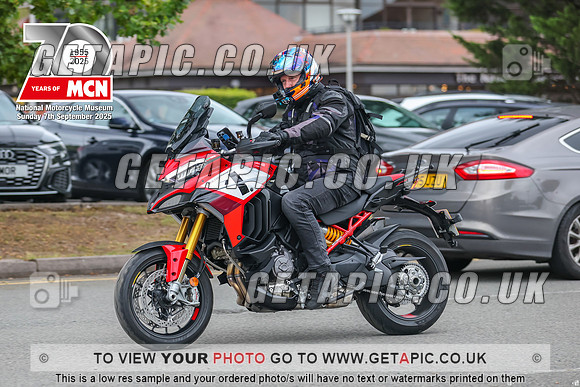 GP2509-201_LOGO_ON_PHOTO