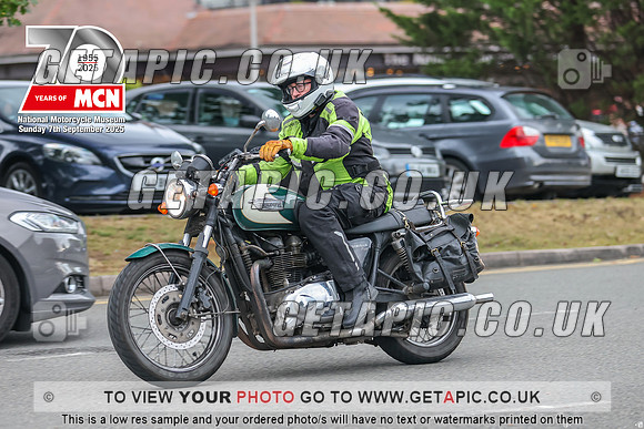 GP2509-205_LOGO_ON_PHOTO
