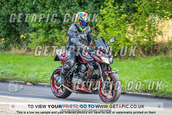 SJ2509-4686_LOGO_ON_PHOTO