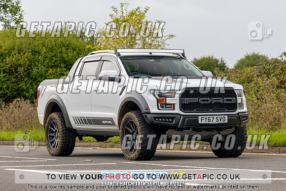 DK2509-0010_LOGO_ON_PHOTO