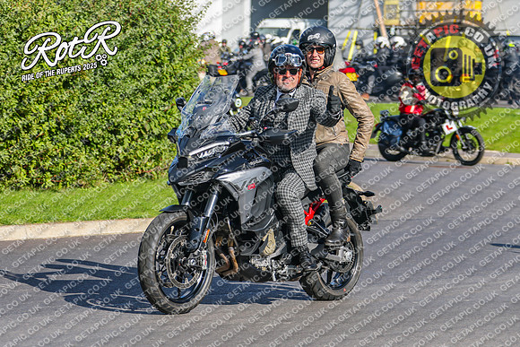 A-GP2509-1383_LOGO_ON_PHOTO