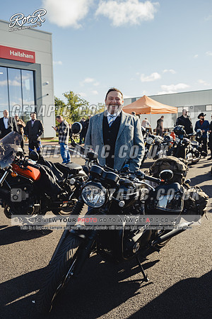 ES2509-02743_LOGO_ON_PHOTO