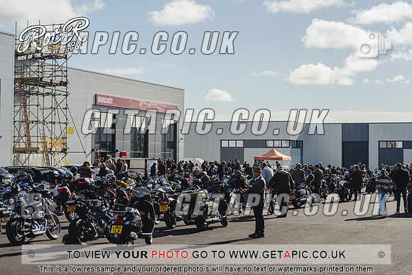 ES2509-02883_LOGO_ON_PHOTO