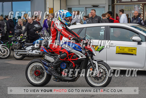 RS2205_8228