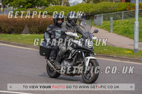 RS2204_7600