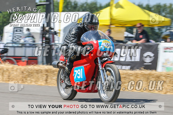 GP2508-4693-C_LOGO_ON_PHOTO
