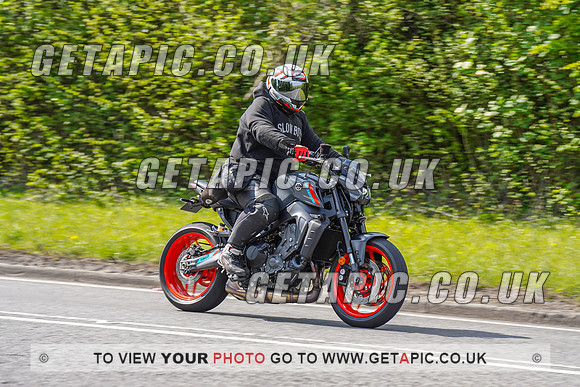 RS2204_12589