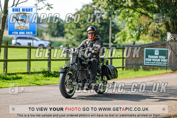 PR2506-01811_LOGO_ON_PHOTO