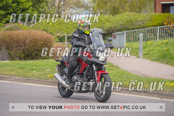 RS2204_7618