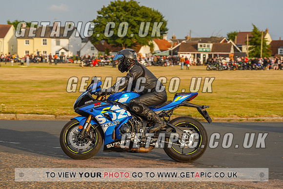 RS2207_9049
