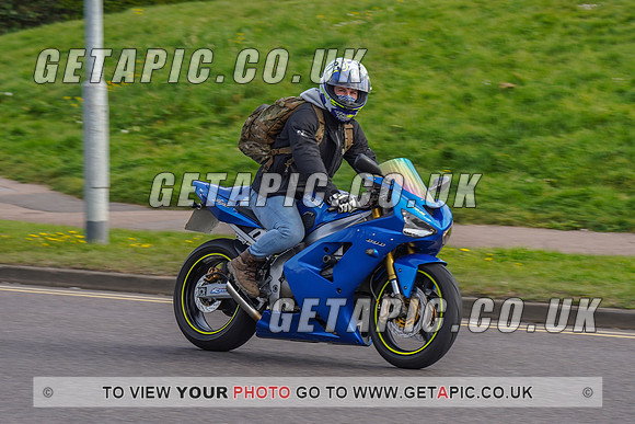 RS2204_3028