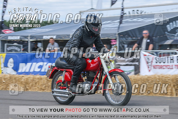 GP2508-4311-C_LOGO_ON_PHOTO