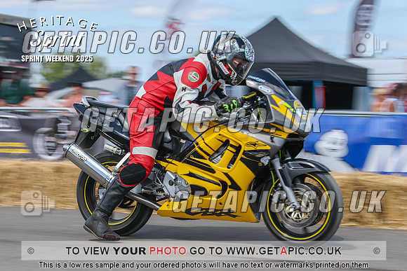 GP2508-4267-C_LOGO_ON_PHOTO