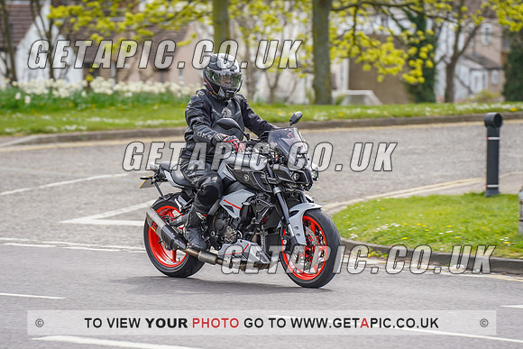 RS2204_7551