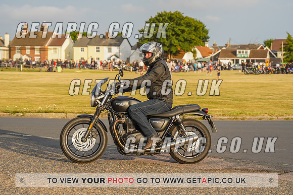 RS2207_8848