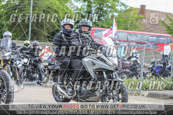 PP2605-3042_LOGO_ON_PHOTO