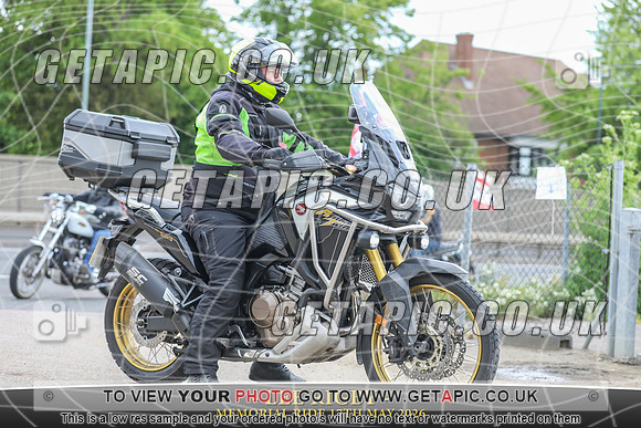 PP2605-3094_LOGO_ON_PHOTO